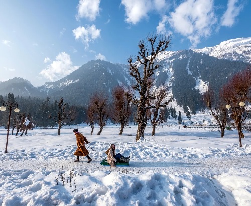 5 Nights 6 Days Kashmir Tour package for Family